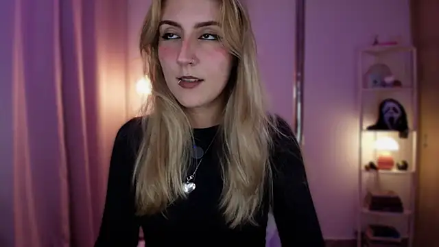 Dakotaa  online show from May 4, 1:09 am