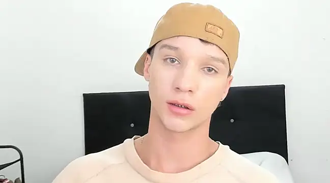 Snapshot of angelcortes chatting on December 26, 2:05 pm angelcortes online show from December 26, 2:05 pm