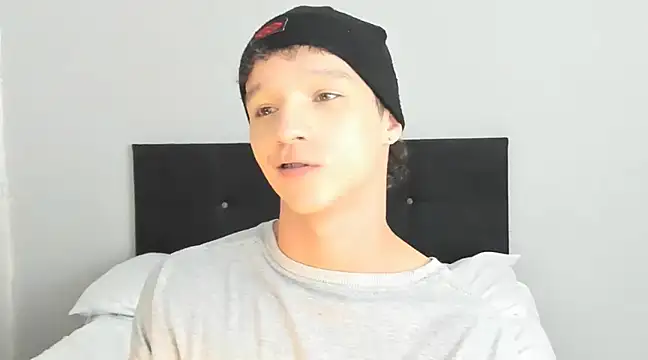 Snapshot of angelcortes chatting on February 25, 11:48 pm angelcortes online show from February 25, 11:48 pm