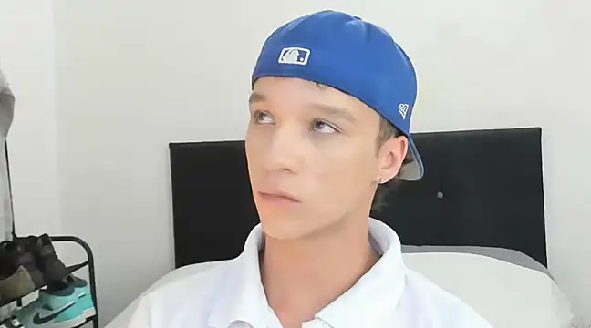 Snapshot of angelcortes chatting on January 10, 10:46 pm angelcortes online show from January 10, 10:46 pm