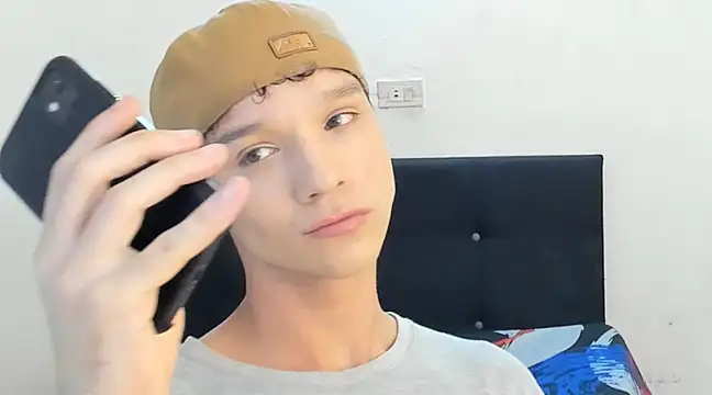 Snapshot of angelcortes chatting on January 23, 10:54 am angelcortes online show from January 23, 10:54 am