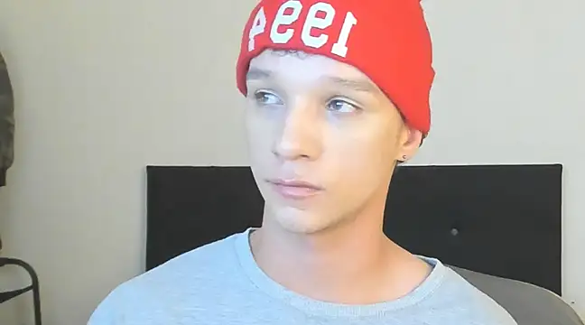 Snapshot of angelcortes chatting on December 19, 11:50 am angelcortes online show from December 19, 11:50 am