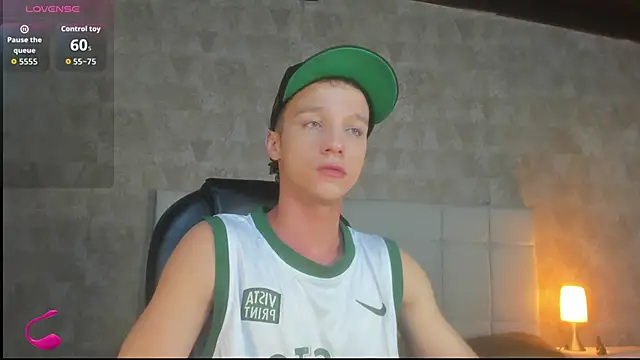 angelcortes online show from December 1, 1:34 pm