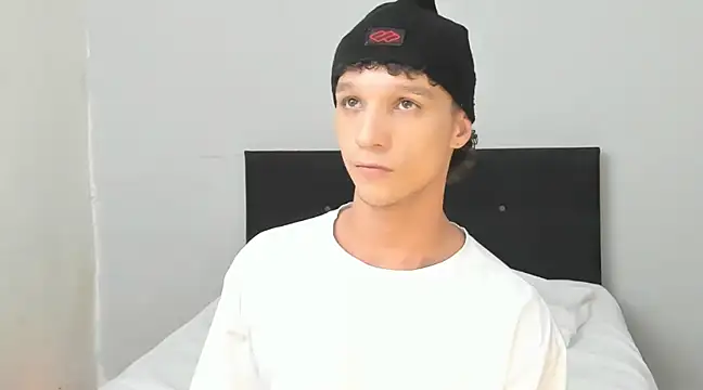 Snapshot of angelcortes chatting on March 13, 9:16 pm angelcortes online show from March 13, 9:16 pm