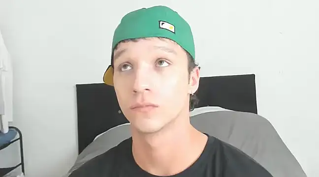 Snapshot of angelcortes chatting on December 3, 11:29 pm angelcortes online show from December 3, 11:29 pm