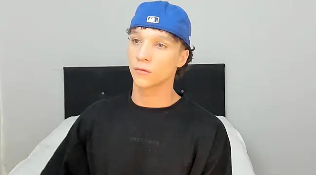 Snapshot of angelcortes chatting on March 14, 10:27 pm angelcortes online show from March 14, 10:27 pm