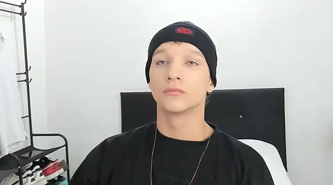 Snapshot of angelcortes chatting on December 27, 11:06 am angelcortes online show from December 27, 11:06 am