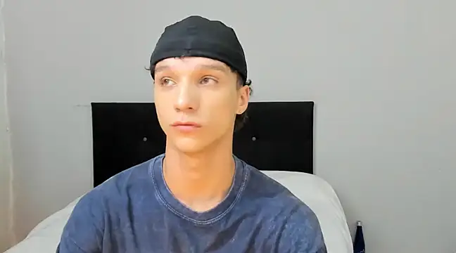 Snapshot of angelcortes chatting on March 21, 11:55 am angelcortes online show from March 21, 11:55 am