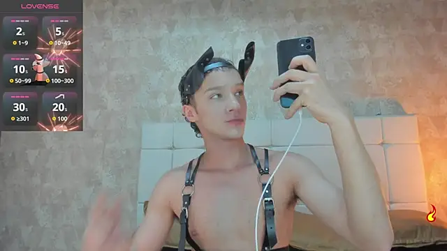 angelcortes online show from December 15, 1:22 am