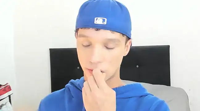 Snapshot of angelcortes chatting on January 12, 6:38 pm angelcortes online show from January 12, 6:38 pm