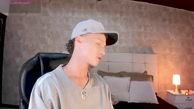 angelcortes online show from January 13, 10:24 pm