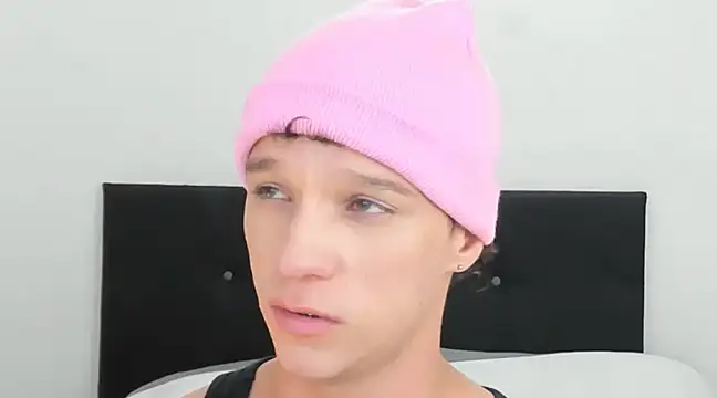 Snapshot of angelcortes chatting on January 9, 1:50 am angelcortes online show from January 9, 1:50 am