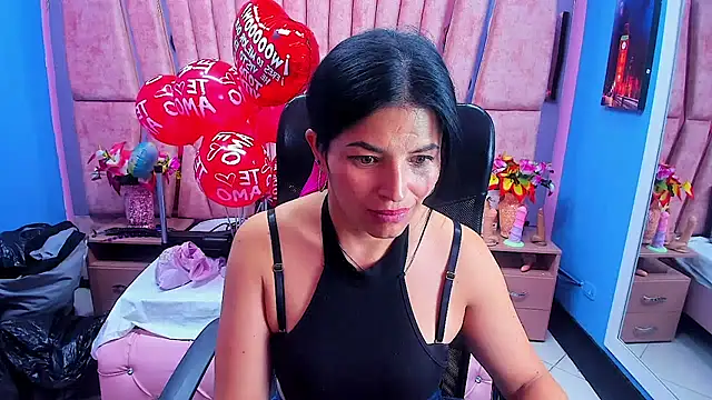 HornySkinny26 online show from December 16, 10:30 am