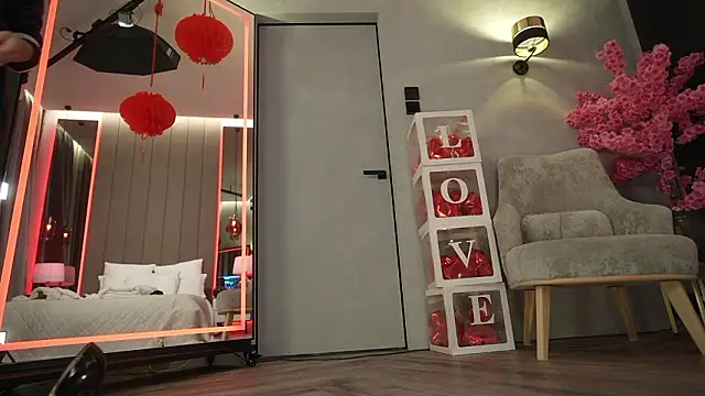 Arte Adelle online show from March 3, 5:25 am