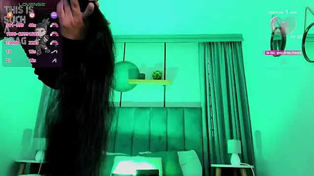 Snapshot of CoralineRicce_ chatting on December 3, 10:09 pm CoralineRicce online show from December 3, 10:09 pm