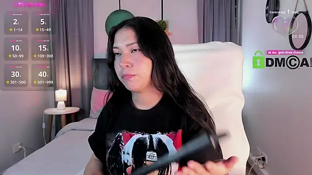 Snapshot of CoralineRicce_ chatting on October 27, 12:33 am CoralineRicce online show from October 27, 12:33 am