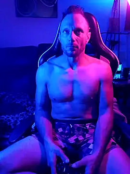 Snapshot of Funwithbrad1 chatting on December 11, 5:53 am Funwithbrad1 online show from December 11, 5:53 am