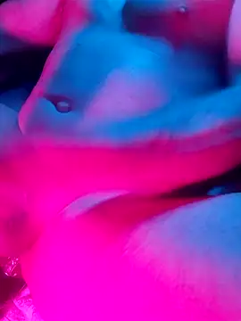 Snapshot of Funwithbrad1 chatting on December 14, 5:35 am Funwithbrad1 online show from December 14, 5:35 am