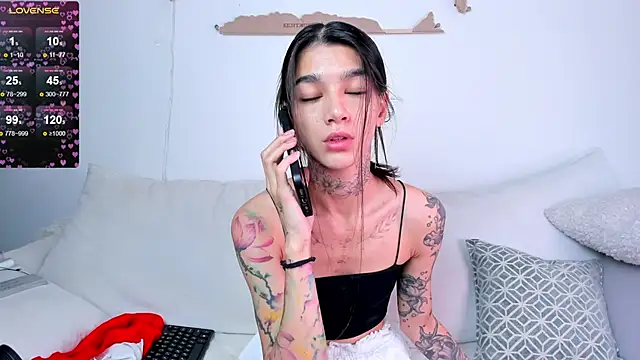 Snapshot of vinkitinkii chatting on September 12, 6:46 am vinkitinkii online show from September 12, 6:46 am