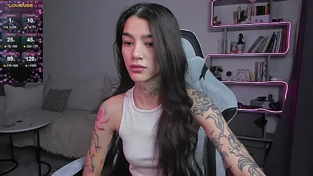 Snapshot of vinkitinkii chatting on March 6, 6:41 am vinkitinkii online show from March 6, 6:41 am