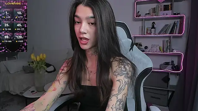 Snapshot of vinkitinkii chatting on March 12, 6:51 am vinkitinkii online show from March 12, 6:51 am