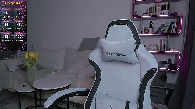 Snapshot of vinkitinkii chatting on March 11, 6:30 am vinkitinkii online show from March 11, 6:30 am