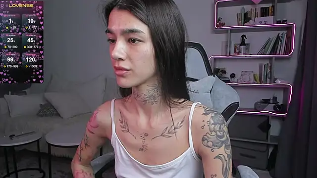 Snapshot of vinkitinkii chatting on March 9, 9:46 am vinkitinkii online show from March 9, 9:46 am