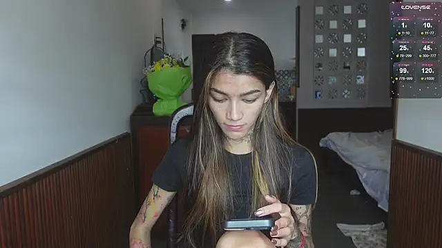 vinkitinkii online show from February 18, 6:44 am