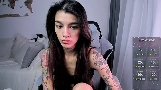 Snapshot of vinkitinkii chatting on October 4, 7:21 am vinkitinkii online show from October 4, 7:21 am