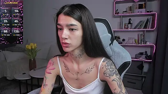 Snapshot of vinkitinkii chatting on March 10, 6:38 am vinkitinkii online show from March 10, 6:38 am