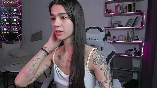 Snapshot of vinkitinkii chatting on March 20, 9:15 am vinkitinkii online show from March 20, 9:15 am