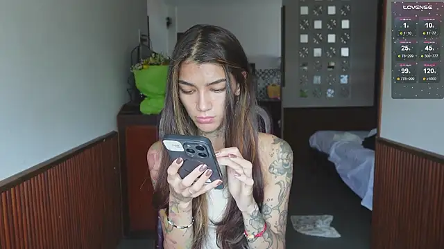 vinkitinkii online show from February 22, 5:43 am