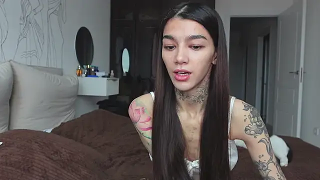 Snapshot of vinkitinkii chatting on October 16, 7:05 am vinkitinkii online show from October 16, 7:05 am