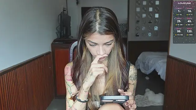 vinkitinkii online show from February 13, 7:52 am