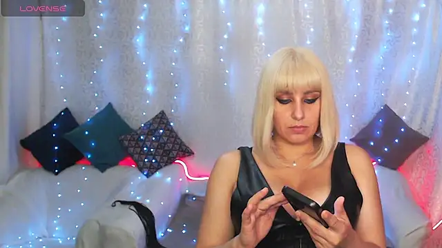 Snapshot of Stella_Adria chatting on September 11, 1:27 am Stella Adria online show from September 11, 1:27 am