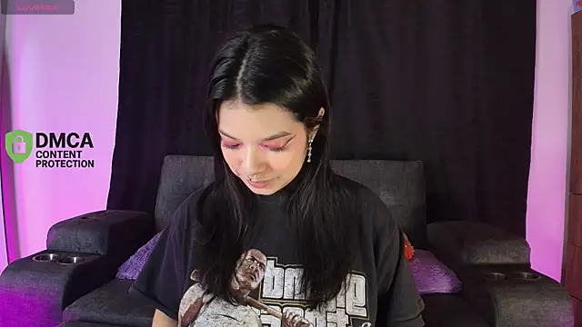 Snapshot of yungelitamor_ chatting on April 23, 5:36 am yungelitamor online show from April 23, 5:36 am