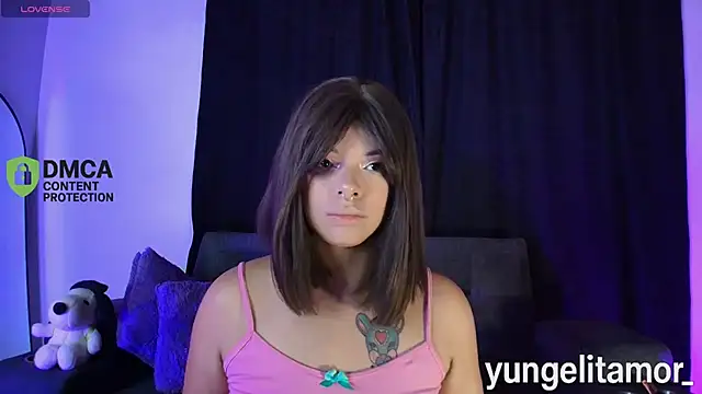 yungelitamor  online show from February 19, 5:26 am