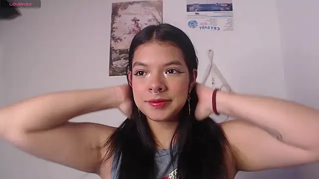 Snapshot of yungelitamor_ chatting on February 27, 5:18 am yungelitamor online show from February 27, 5:18 am