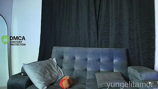 yungelitamor  online show from November 14, 5:22 am