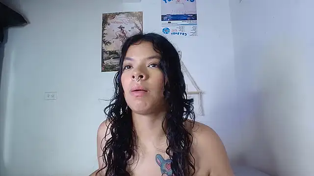 Snapshot of yungelitamor_ chatting on March 12, 9:02 am yungelitamor online show from March 12, 9:02 am