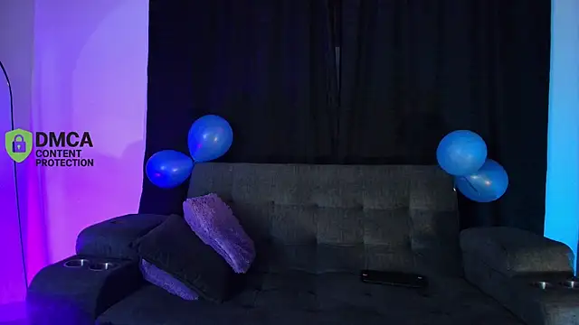 yungelitamor  online show from March 4, 5:37 am