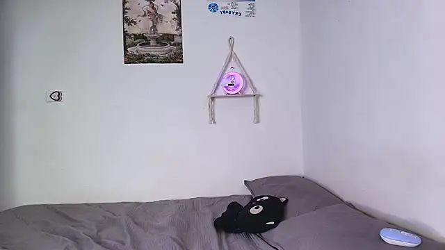 Snapshot of yungelitamor_ chatting on March 14, 5:05 am yungelitamor online show from March 14, 5:05 am