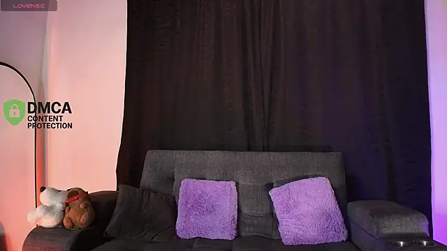 Snapshot of yungelitamor_ chatting on April 30, 5:47 am yungelitamor online show from April 30, 5:47 am