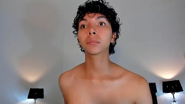 xhenisa  online show from March 13, 2:05 am