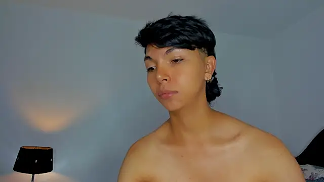 xhenisa  online show from September 14, 3:45 pm