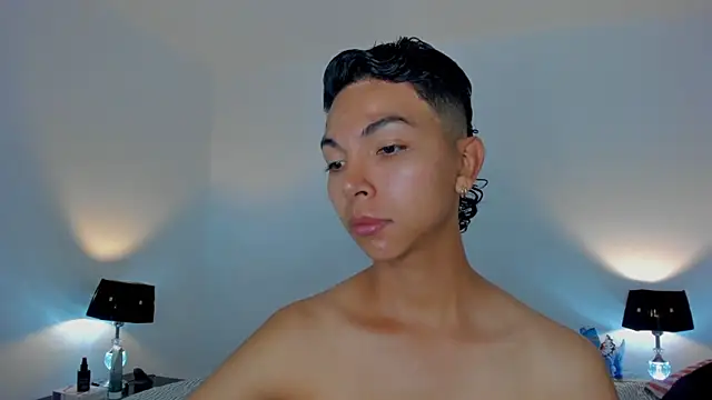 xhenisa  online show from March 10, 8:57 pm