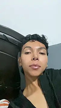 xhenisa  online show from January 15, 3:10 am