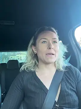 petrouchkaaa  online show from February 17, 3:09 pm