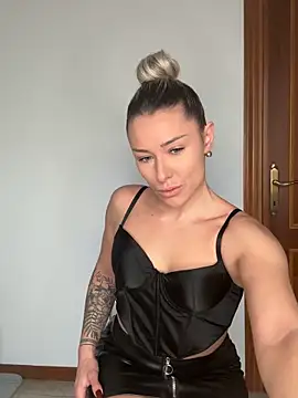 petrouchkaaa  online show from February 12, 9:09 am