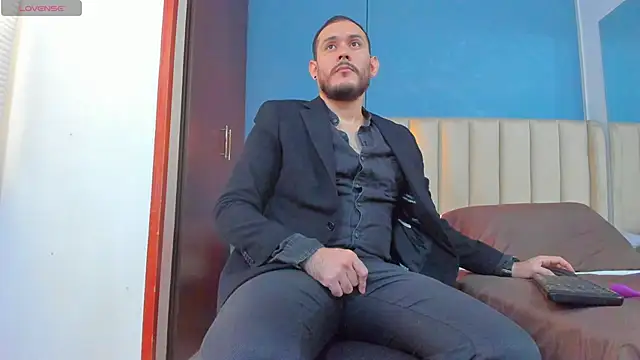 jeanpiere  online show from November 9, 12:31 pm